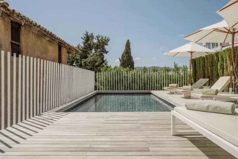 Hoteles con Piscinas con Vistas a Jardines en España