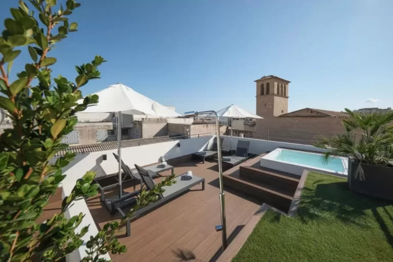 Hoteles con Jacuzzis con Vistas Urbanas en España